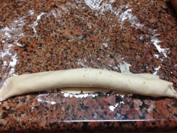 Pie shell tube of dough Rustic Peach tart www.diningwithmimi.com