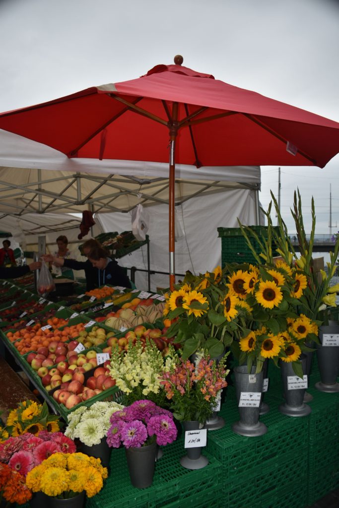 Flowers for sale Luzern Lucerne How I love thee Let me count the ways www.diningwithmimi.com