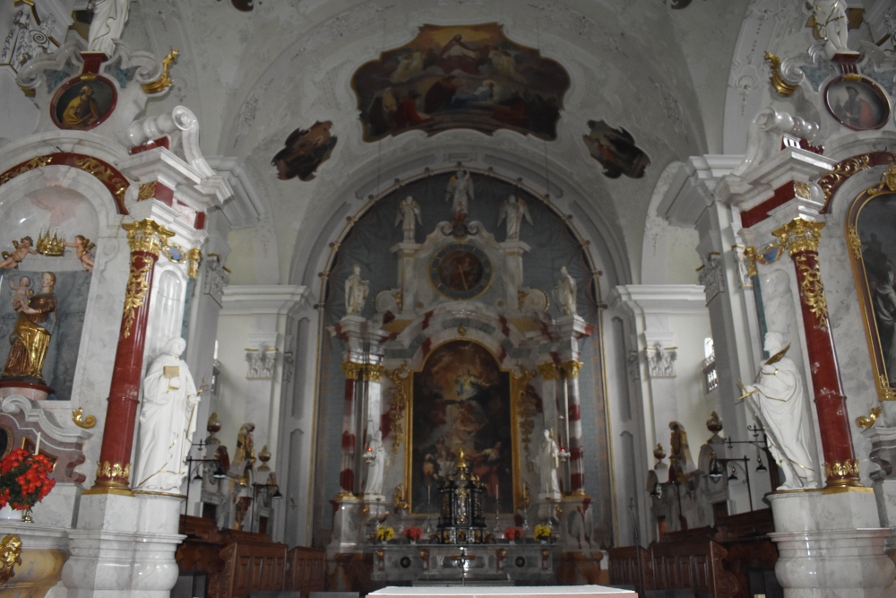Interior of Abbey Dazed by Engelberg in July www.diningwithmimi.com