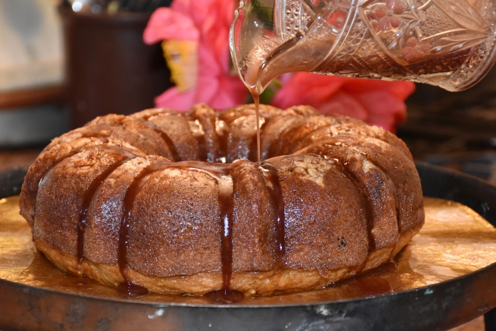 Never Fail Spirited Italian Rossa Bundt Cake www.diningwithmimi.com