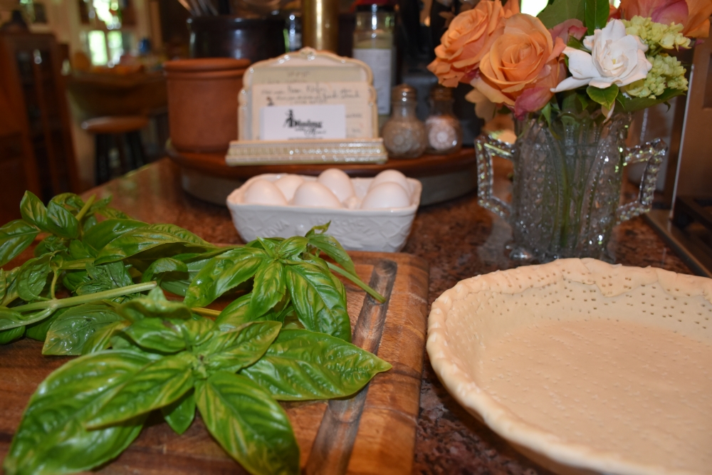 Fresh basil for Mimi's Outsider Chef Culinary Herb Tips www.diningwithmimi.com